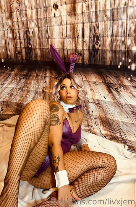 livxjem erotic model pics