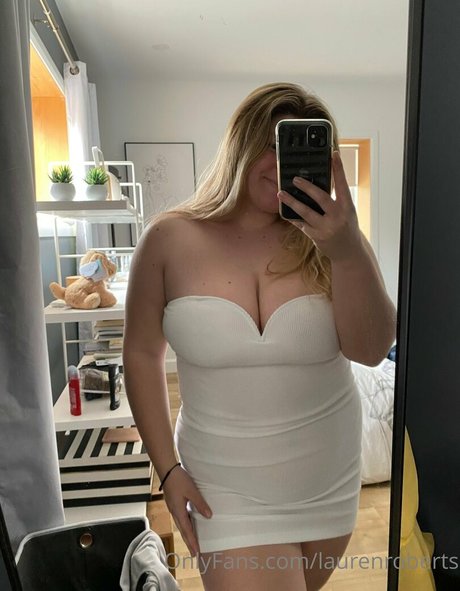 laurenroberts perfect actress pictures