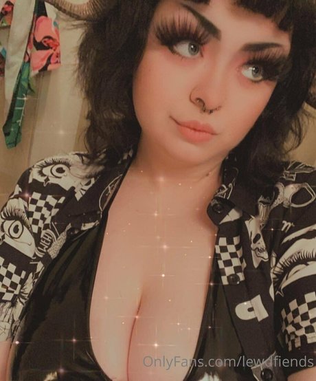 Lewdfiends model porn images