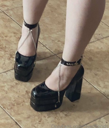 Lewdfiends model porn pictures