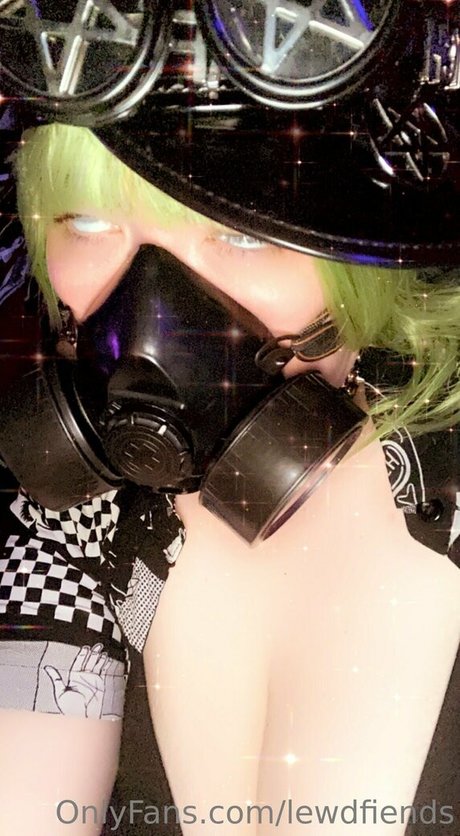 Lewdfiends sex model pic