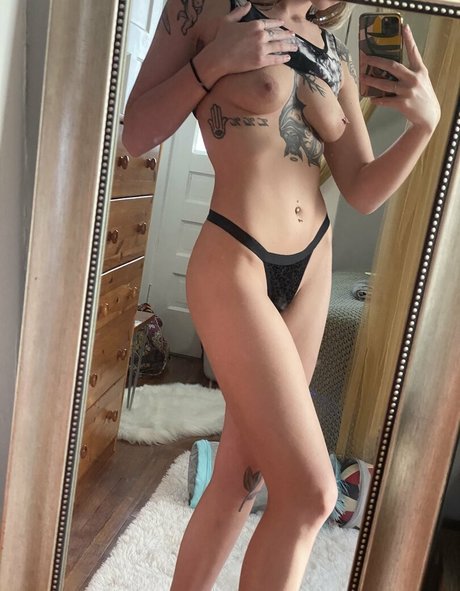 lustfullillian model xxx photo