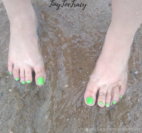 tinytoetracy star erotic pic