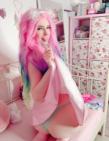 lealollyfree sexy model photo