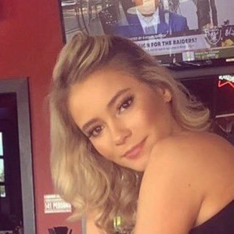 Avery T hot star photo