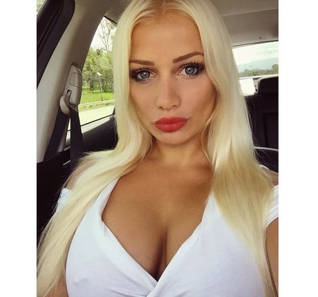 RosieVan model top photo