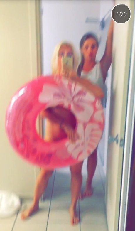 RosieVan hd actress images