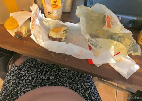 divine hedonist free pretty actress img