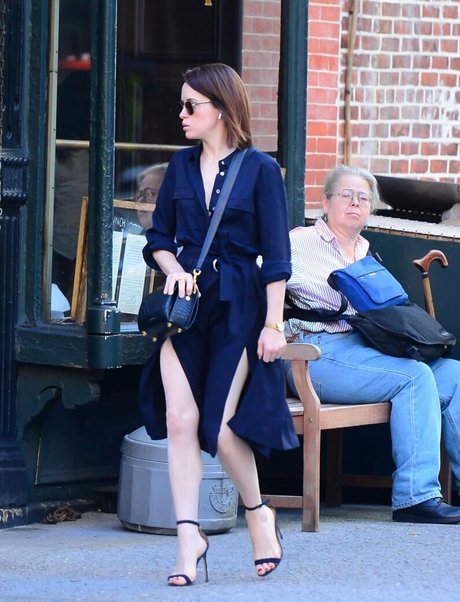 Claire Foy star sexy galleries