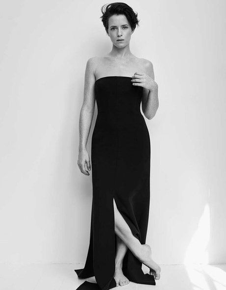 Claire Foy naked actress gallery