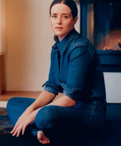 Claire Foy nudes star pic