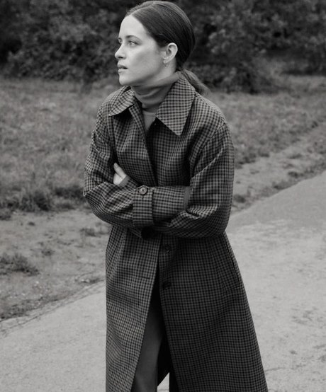 Claire Foy sexy star photo