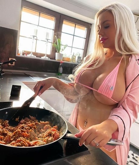 officialamandabreden star nice photos