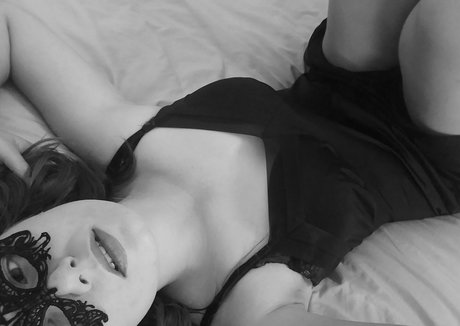 miss epaisse pornographic actress pictures