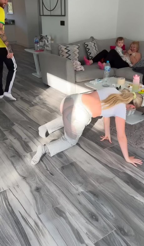 Liv Hanby perfect pornstar img