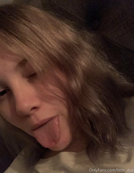 little doe nude model photos