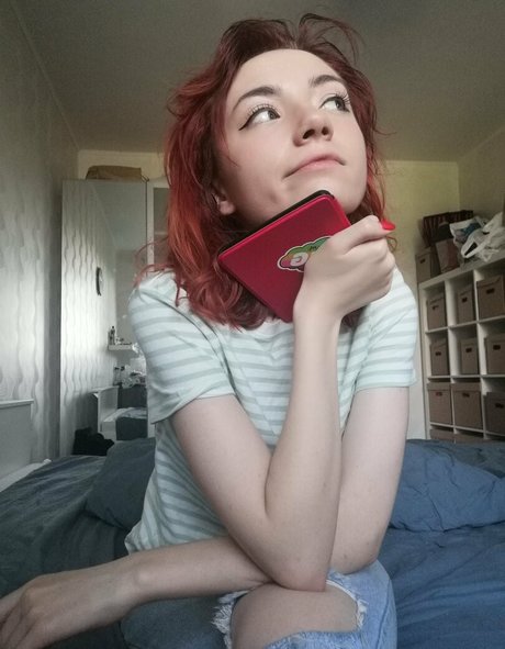 yourcarry sexy model picture