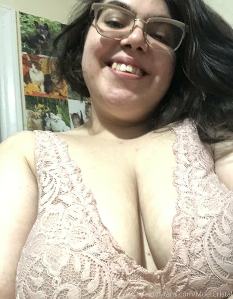 moetcristalbbw porn actress photo