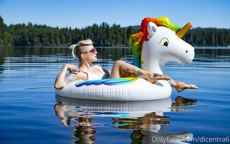 dicentra6 sexy actress photo