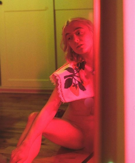 alittle vampy thumbnail