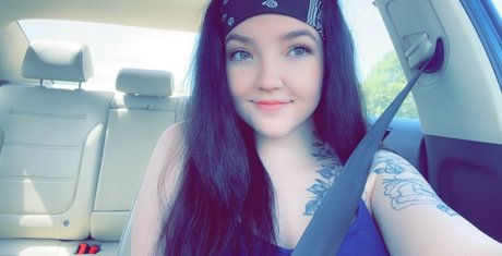 leahkahley art model archive