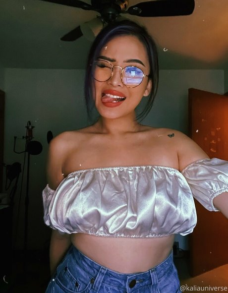 kaliauniverse nudes star pic