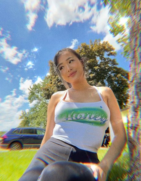 kaliauniverse pornographic model picture