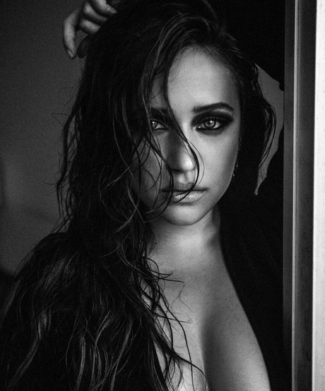 Gideon Adlon nice star pics