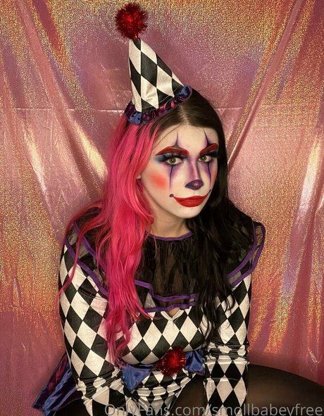 smollbabeyfree adult model pics