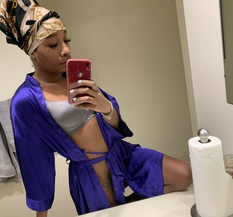 nellycantsay pornstar adult image