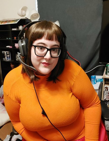 kinky907 model high quality img