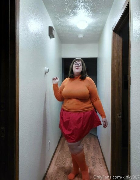 kinky907 nice model picture