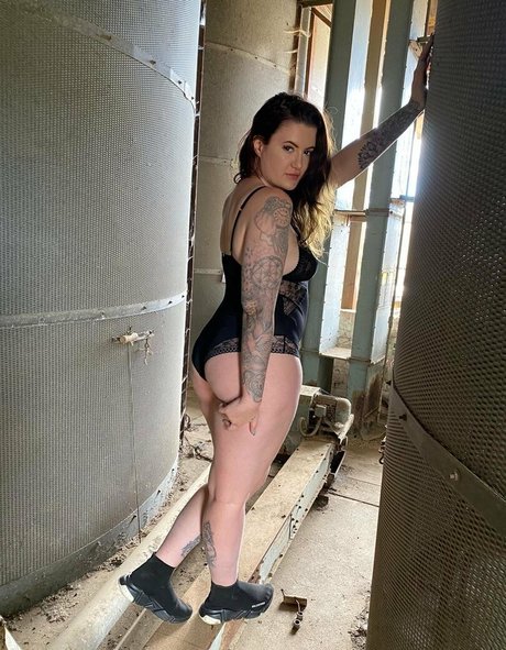 freakyfamily art actress images