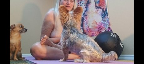 nakedyoganakedyoga nude star archive