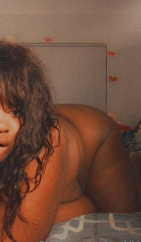 luvvkiki model sex pictures