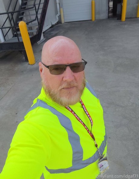 idgaf71 erotic model pic