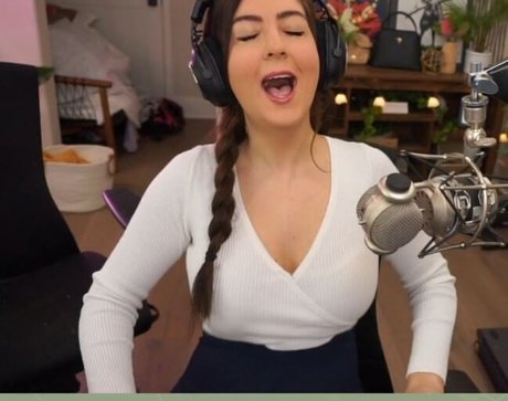 Bnans adult star pic