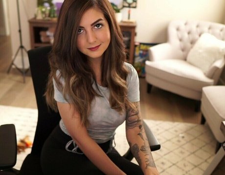 Bnans model sex image