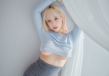 _Dami perfect actress photos