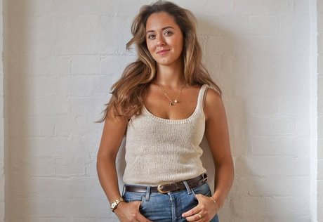 Susannah Fielding porn model picture