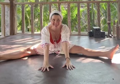 Sadie Frost model free pic