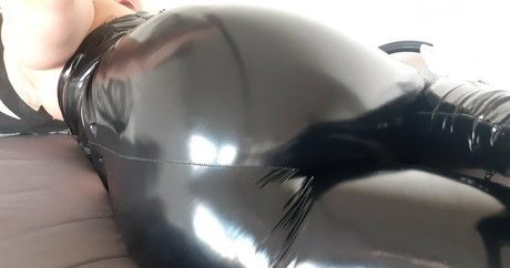 distannce model pornographic photos