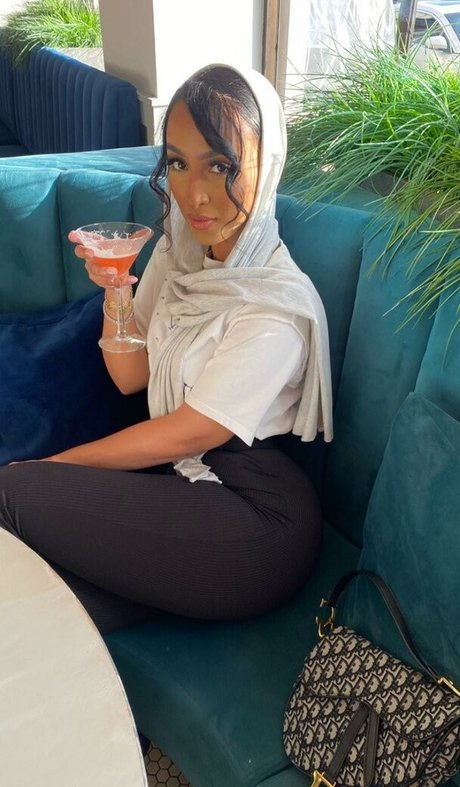 Omaima Benamre star sex img