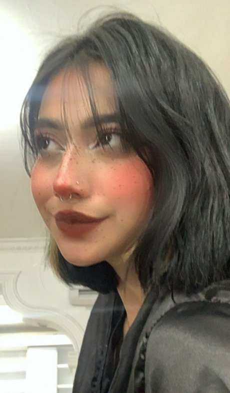 Tani Castaneda perfect actress pictures