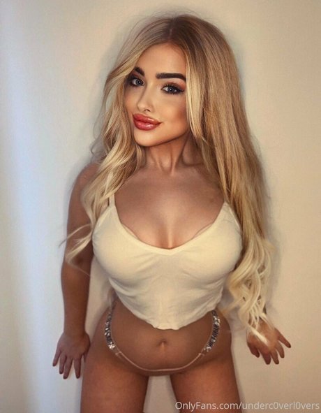 underc0verl0vers erotic model pics