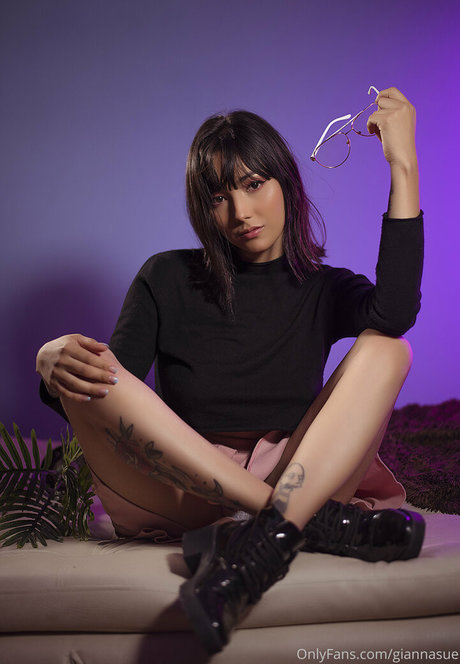 Giannasue star free pic