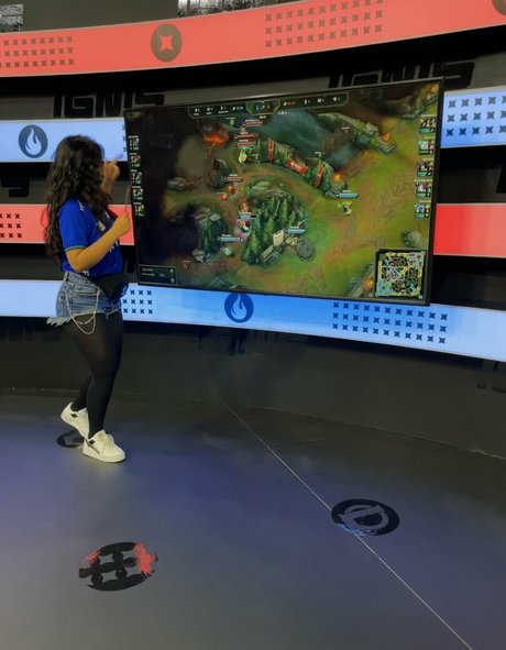 Yullalol xxx pornstar img