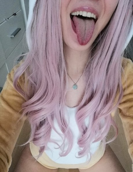 peasandpies model naked img