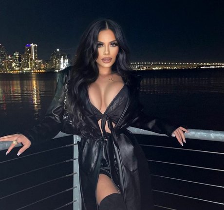 Jordan Taverner high quality model photos