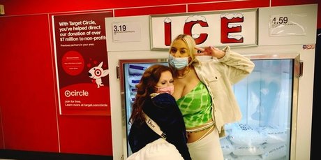 Holly Youpa pornstar hot pics